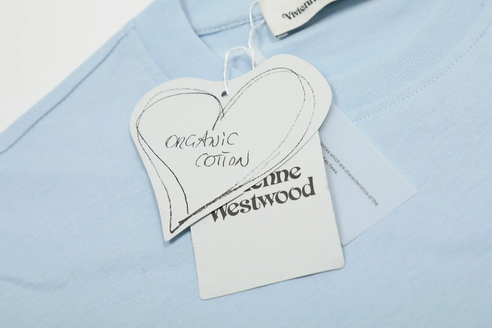 vivienne west wood The Queen Mother of the West Vivienne Saturn Embroidered Short Sleeve VIVI 157# "Exclusive Style" The new fabrics have been washed twice at high temperature + water. It is the only one in the entire network that achieves 0 shrinkage. The Solona thread is arranged. The threaded neckline does not deform. It is tight and dense. Welcome to compare. The entire series of correct accessories. Every detail is completely restored and can be stretched directly.